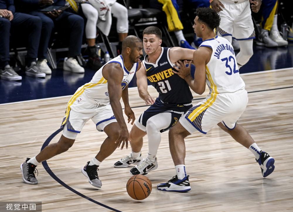 他在巴塞罗 他在巴塞罗