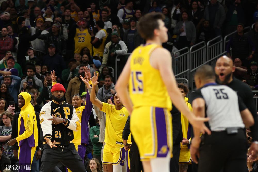 队员之间的 队员之间的